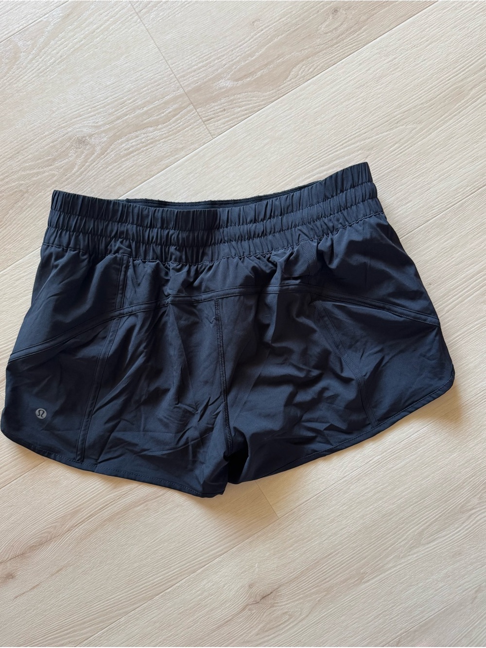 Lululemon Tracker Short - Picture 2 of 4